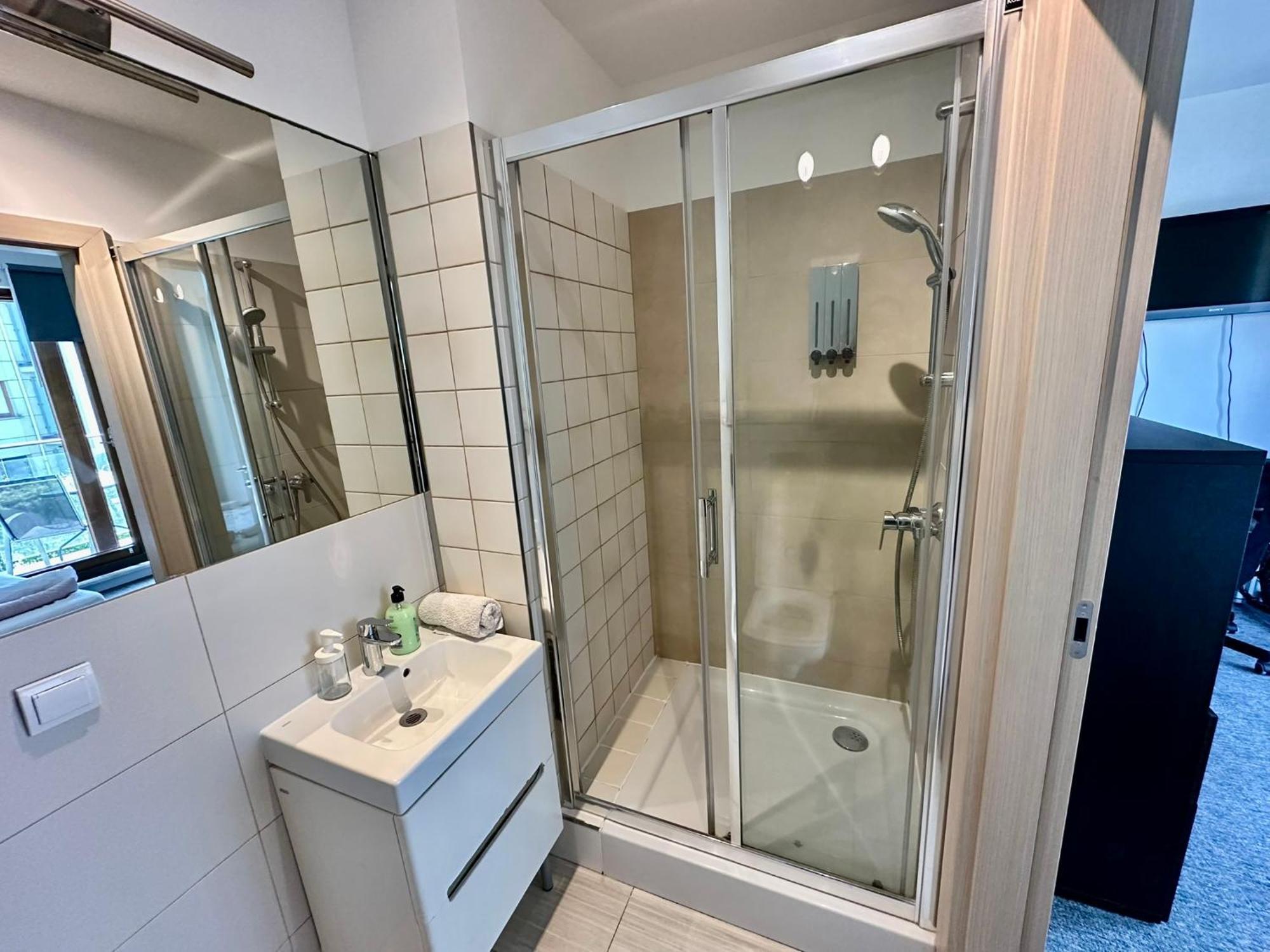 Huoneisto Holidays And City Break In